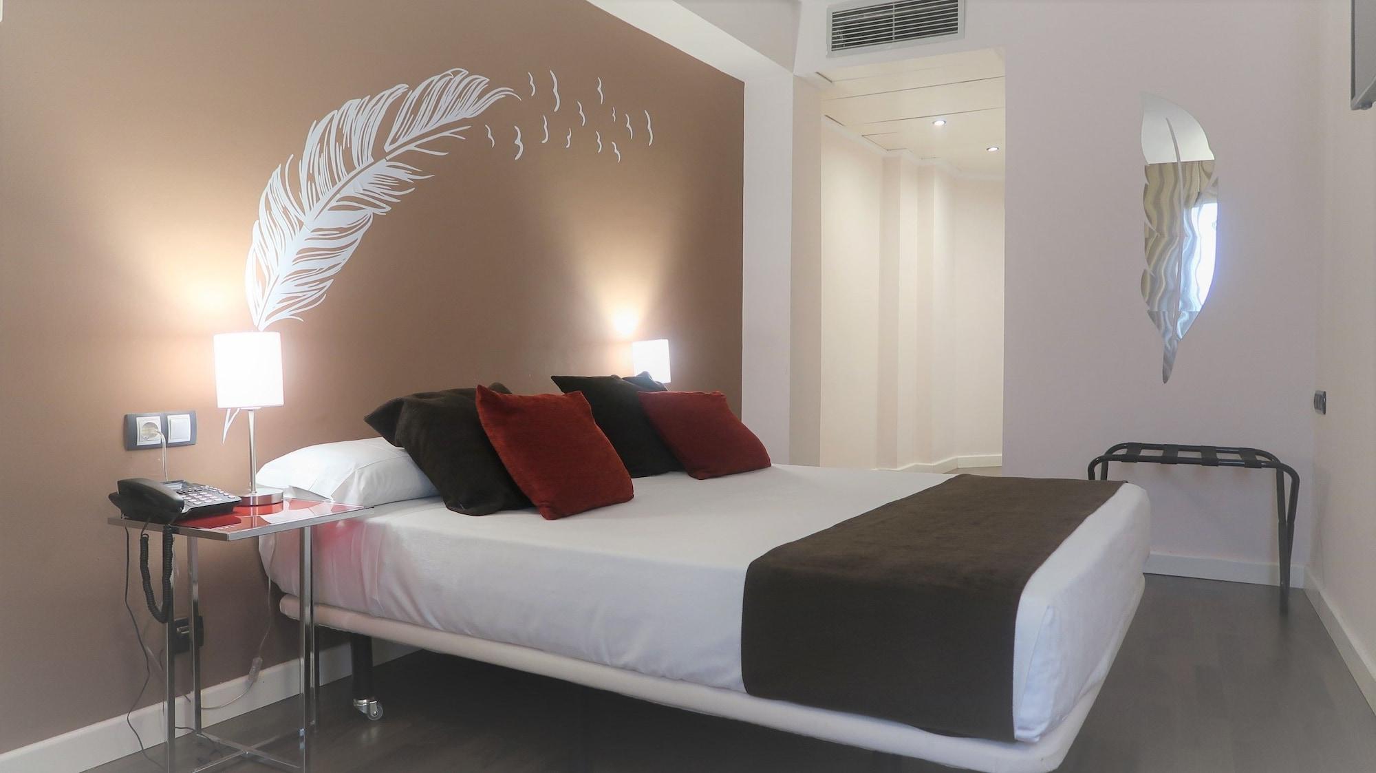 Hotel Teruel Plaza ภายนอก รูปภาพ