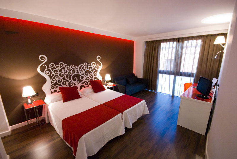 Hotel Teruel Plaza ภายนอก รูปภาพ